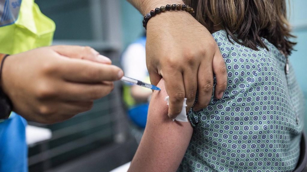 Madrid ya administra primeras y segundas dosis de las vacunas sin cita previa en 11 puntos