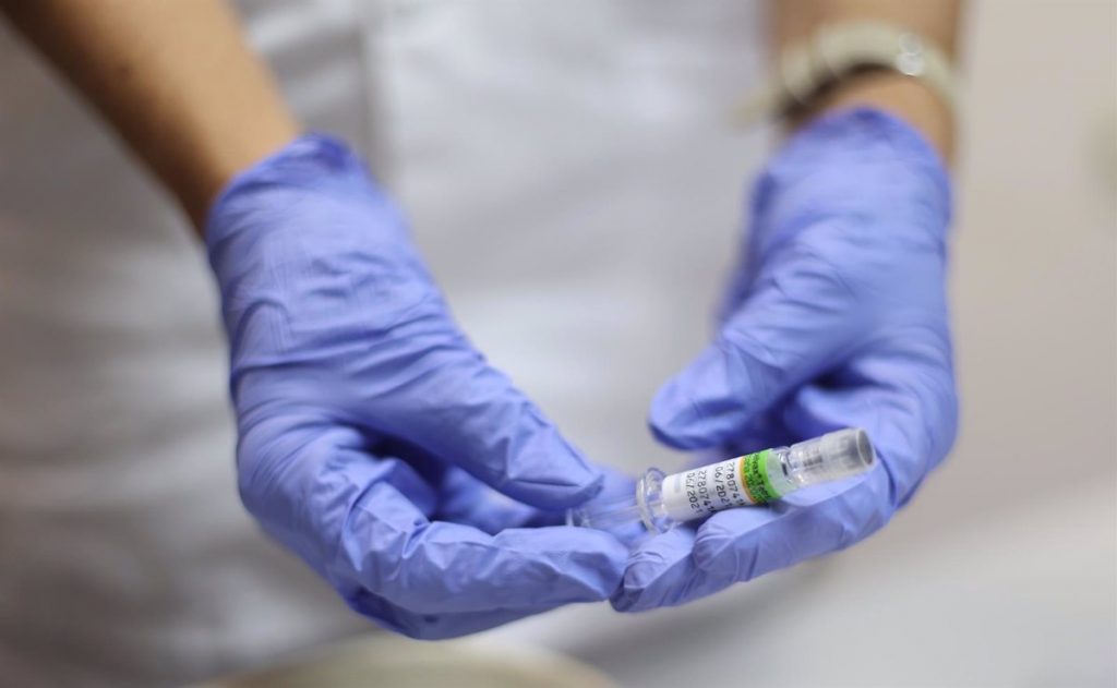 Arranca la campaña de vacunación conjunta de gripe y Covid-19 para los madrileños