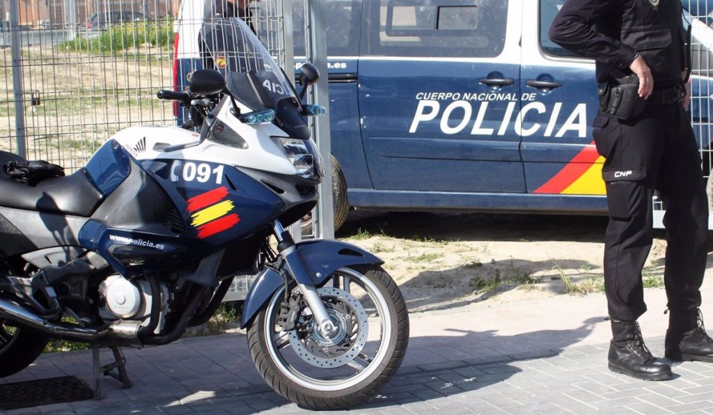 La Policía libera a una joven de 15 años que había sido retenida en un local de Carabanchel