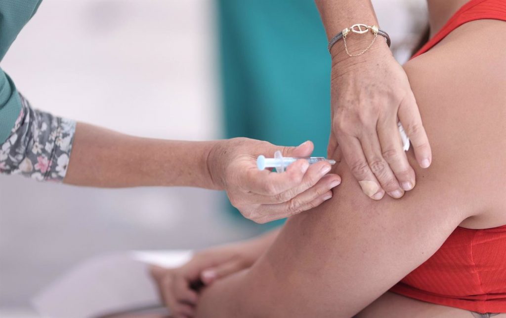 Madrid deja de dar citas para primeras dosis de Pfizer en todos los puntos de vacunación