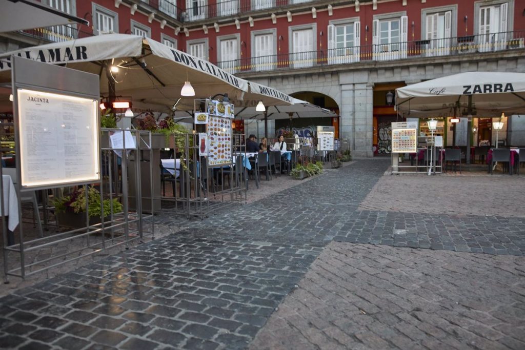 Madrid ha destinado 1.927 plazas de estacionamiento a albergar terrazas Covid