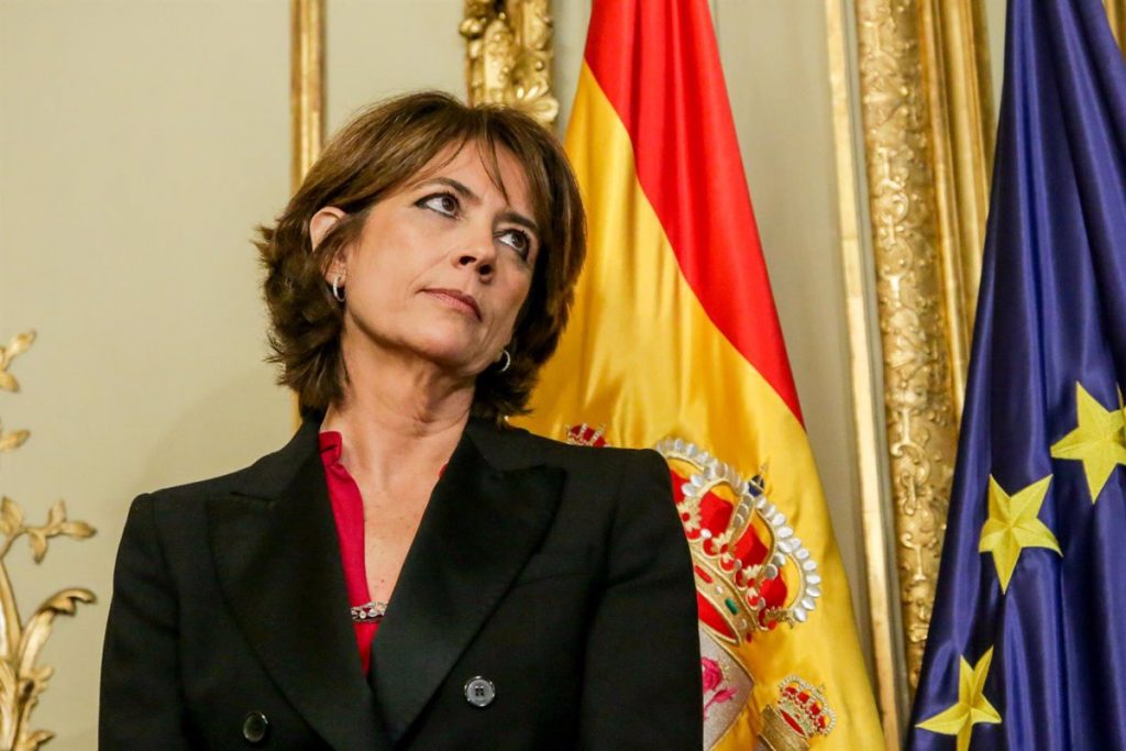 Rodríguez Zapatero y Dolores Delgado, imputados por los tres millones de euros en Panamá