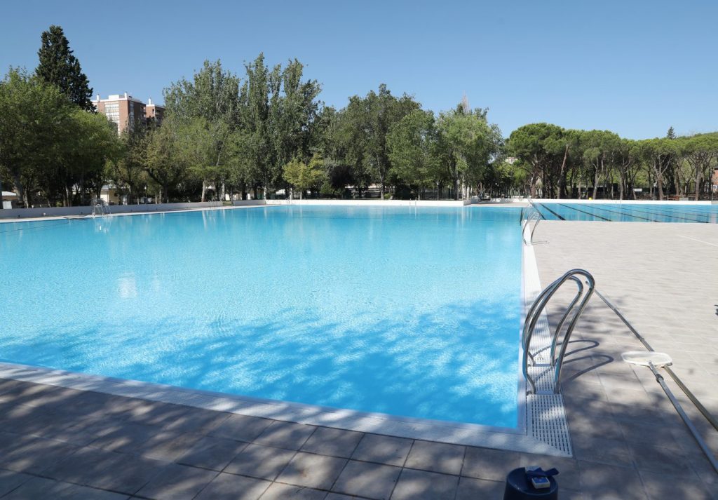 Las piscinas en Madrid abren este sábado sin restricciones Covid y con jornada gratuita