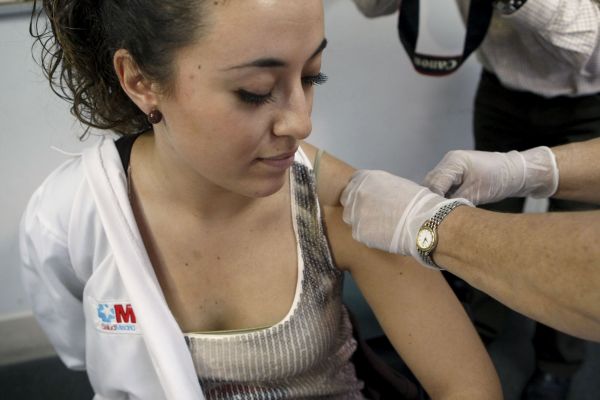 Comienza la campaña de vacunación contra la gripe A - Madrid - España - 16 noviembre 2009.jpg
