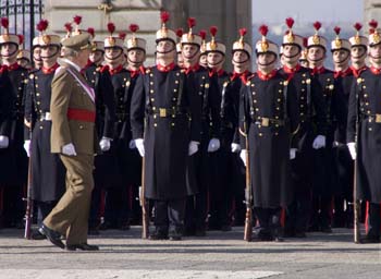 El_rey_Juan_Carlos_I_en_la_Pascua_Militar_de_2009[1].jpg