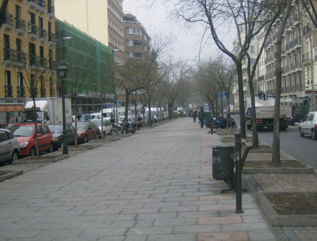 calle ibiza.JPG