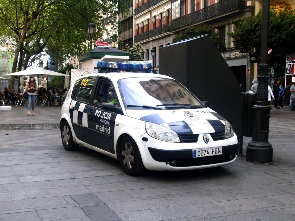 Renault_Scénic_II_Policía_Municipal_de_Madrid.JPG