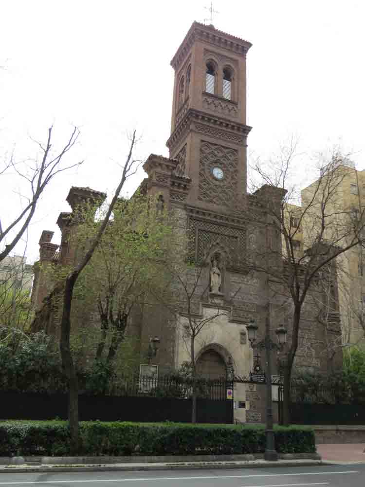Iglesia-de-San-Fermin-de-los-Navarros-6.jpg