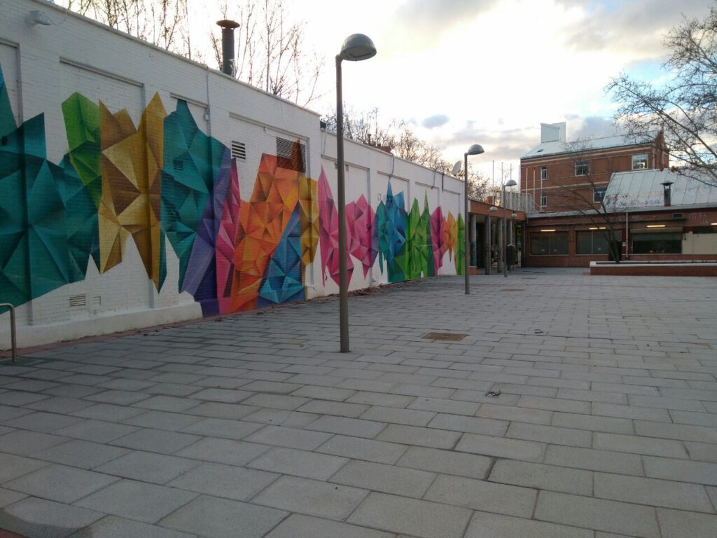 Mural Plaza Poetas.jpg