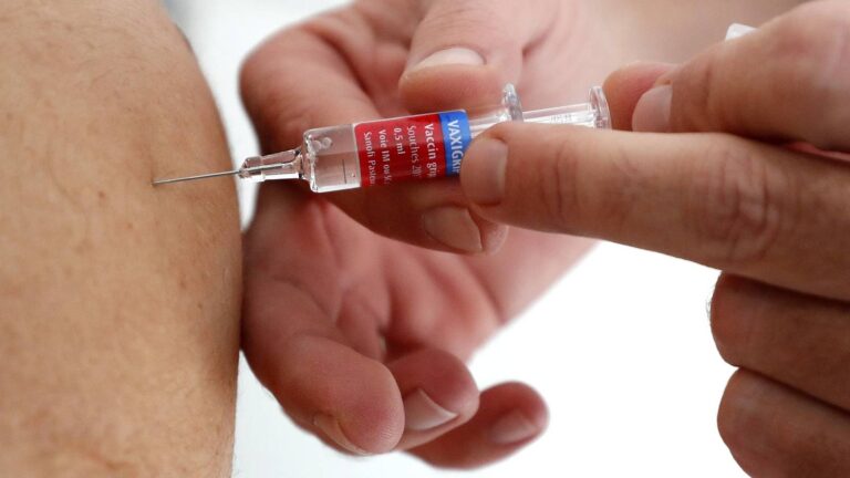 Inician jornadas de vacunación contra la gripe para grupos de riesgo en Madrid
