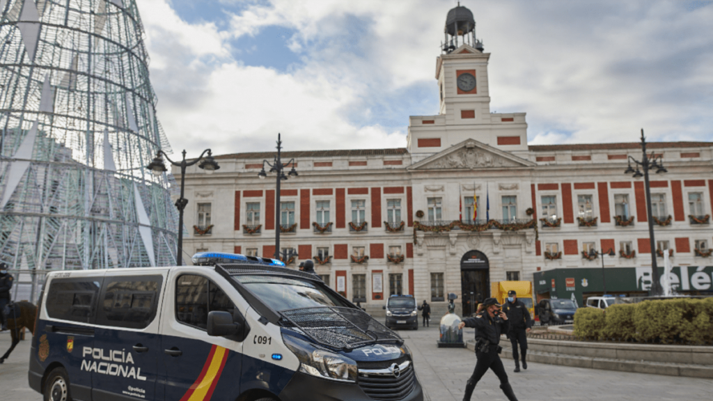 La Comunidad de Madrid estudia extender el toque de queda una hora más, hasta las 7:00 am