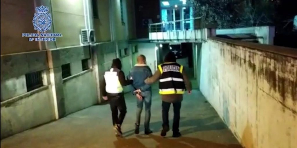 Detienen a dos personas que agredieron con un palo a una agente policial durante la protesta por Hasél en Madrid