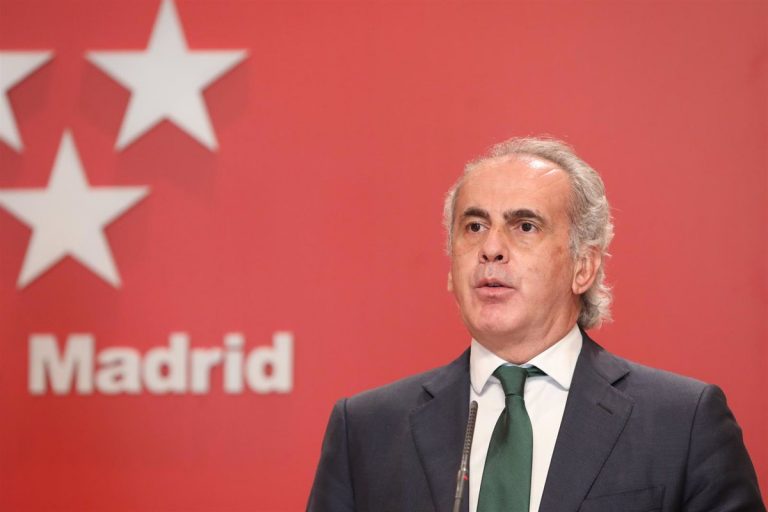 Escudero acusa al Gobierno central de "proyectar hacia Madrid toda su ineptitud" en la gestión de la pandemia