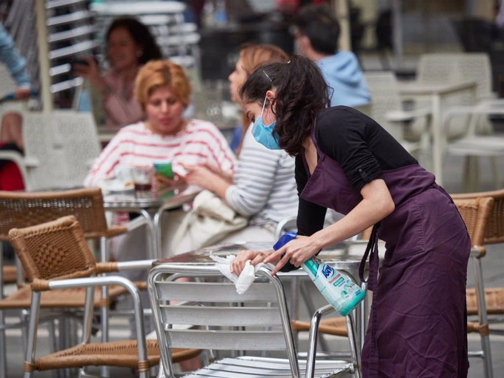 El 45% de los trabajadores en Madrid realizan horas extra sin recibir reconocimiento de su empresa