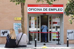 El paro en la Comunidad de Madrid baja en 7.449 personas en septiembre (-1,79%), y repunta un 58% la contratación