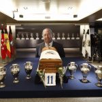 Autoridades, exjugadores y aficionados despiden a Paco Gento en la capilla ardiente del Santiago Bernabéu