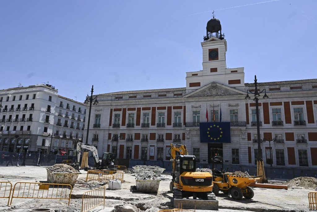 Hallan restos arqueológicos en las obras de remodelación de la Puerta del Sol