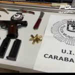 Sorprenden a cuatro personas con una treintena de armas blancas y tres pistolas en el cementerio de Carabanchel
