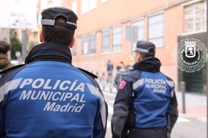 Detenido un hombre por emborrachar, golpear y violar a su pareja en el distrito de Salamanca
