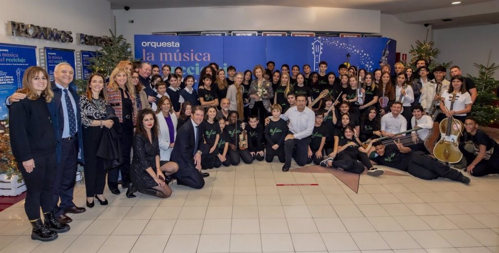 La Reina Sofía preside el concierto de La Música del Reciclaje dedicado a bandas sonoras de cine