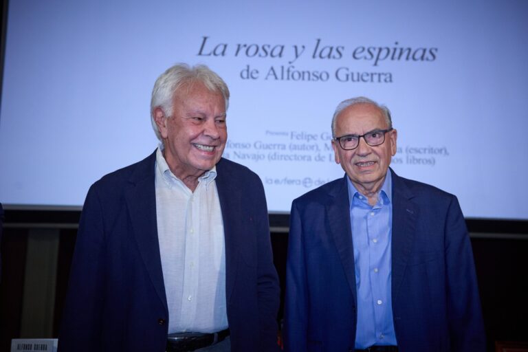 Felipe González y Alfonso Guerra se unen en contra el "disidente y desleal" Pedro Sánchez