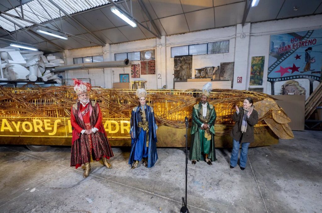 La magia de los Reyes Magos recorrerá Madrid con 13 carrozas, marionetas y 200 pajes