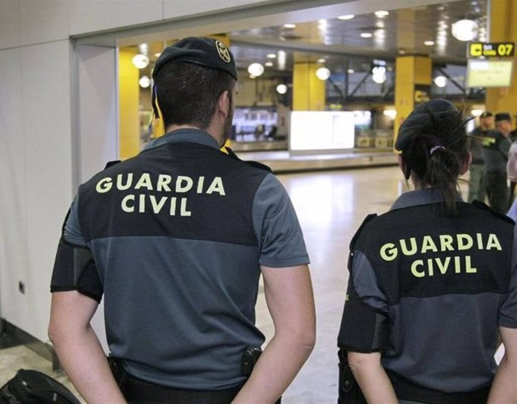 La Guardia Civil intervino más de 325 kilogramos de hoja de coca en Madrid-Barajas durante 2023