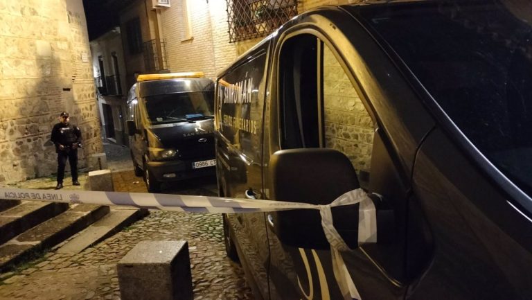 Hallados cuatro cadáveres sin signos de violencia en una vivienda de Toledo
