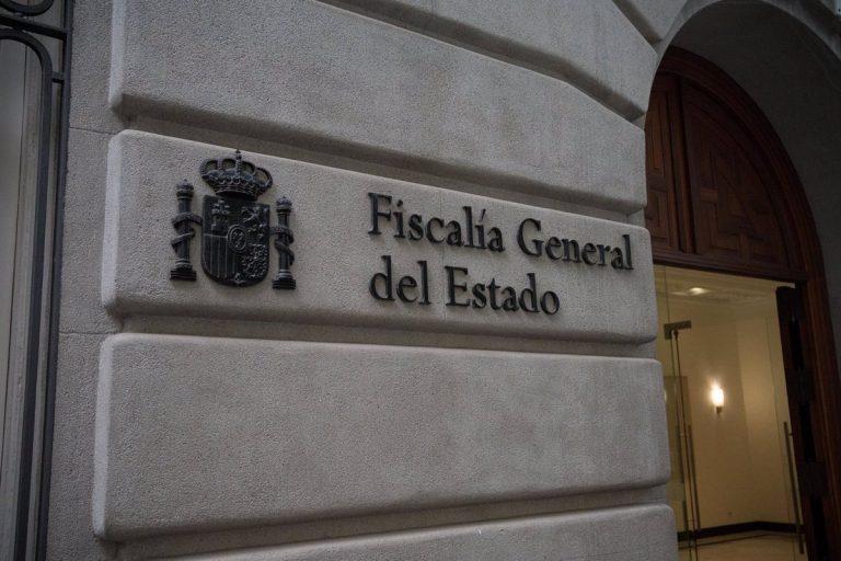 El fiscal que se opuso a investigar a Puigdemont por terrorismo se da de baja de la asociación
