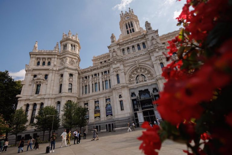 Madrid cerró 2023 con un superávit de 154 millones y redujo su deuda un 29%