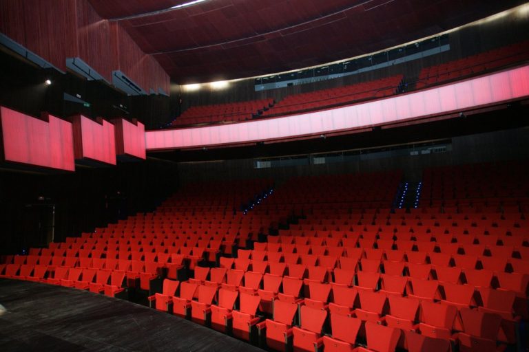 Teatros del Canal ofrece visitas guiadas, encuentros con el público y descuentos para celebrar el Día Mundial del Teatro