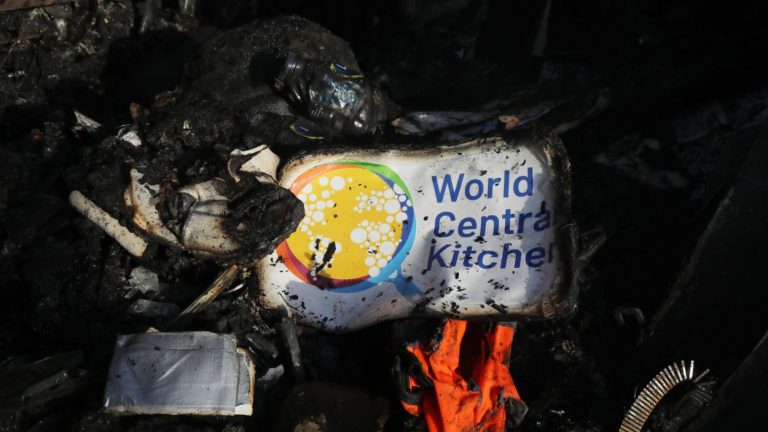 Mueren siete trabajadores de la ONG del chef español José Andrés en un bombardeo israelí contra Gaza