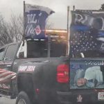 Trump comparte video de Biden siendo retenido dentro de una camioneta
