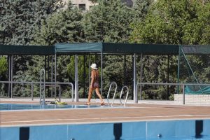 Madrid abrirá 28 piscinas municipales este verano y recuperará su aforo previo al Covid