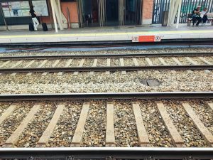 Muere una persona arrollada por un tren en la estación de Cercanías de Vallecas