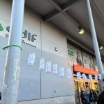 Profesores en huelga llevan su protesta frente a la Asamblea para exigir más recursos en la educación pública